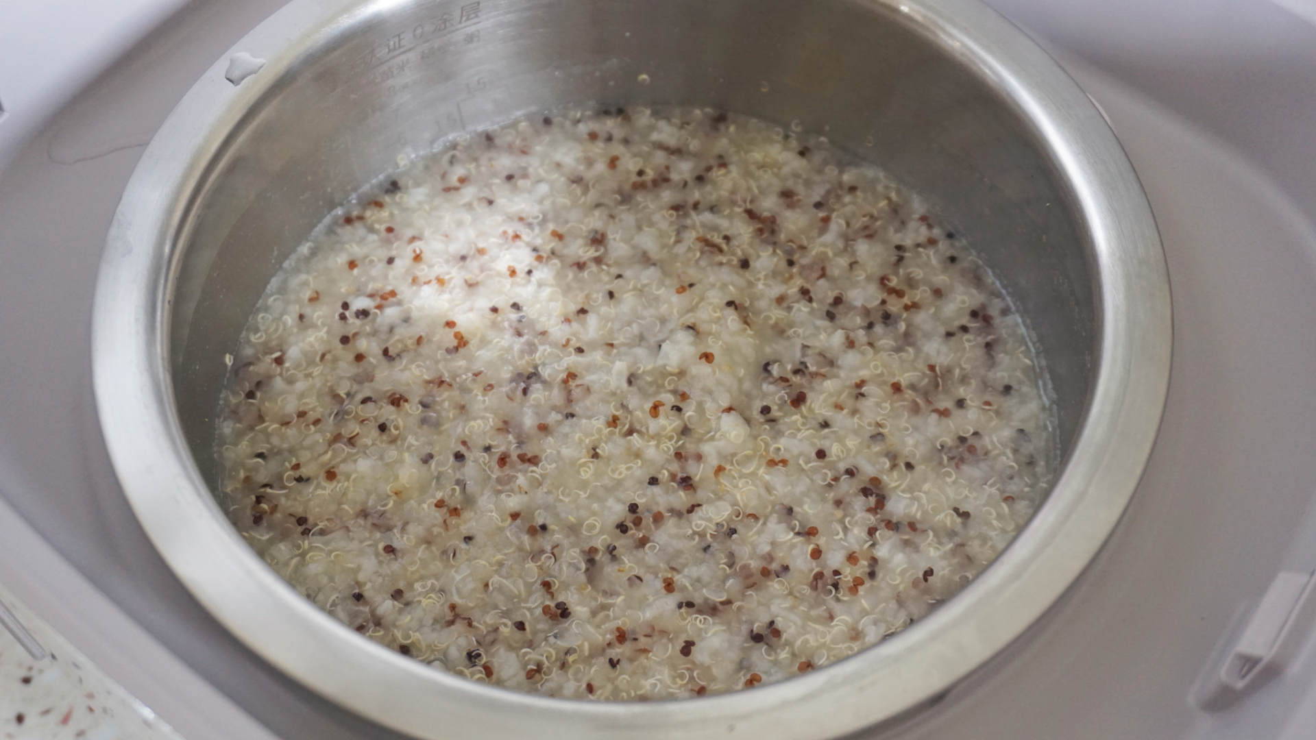 九阳智能电饭煲和普通电饭煲区别,别再跟风买日本电饭锅了