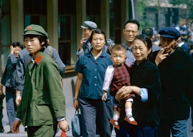 乐怀居旭峰陕西方言纪实：那些年把衣服叫“衣裳”