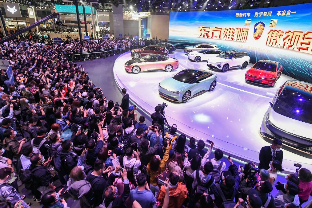 负债两万亿的许家印还能翻身吗,身处困境的许家印