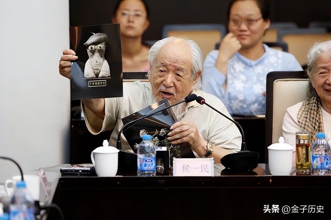 石奶引：16岁时因长得太美出现在1元纸币上，如今怎样了？