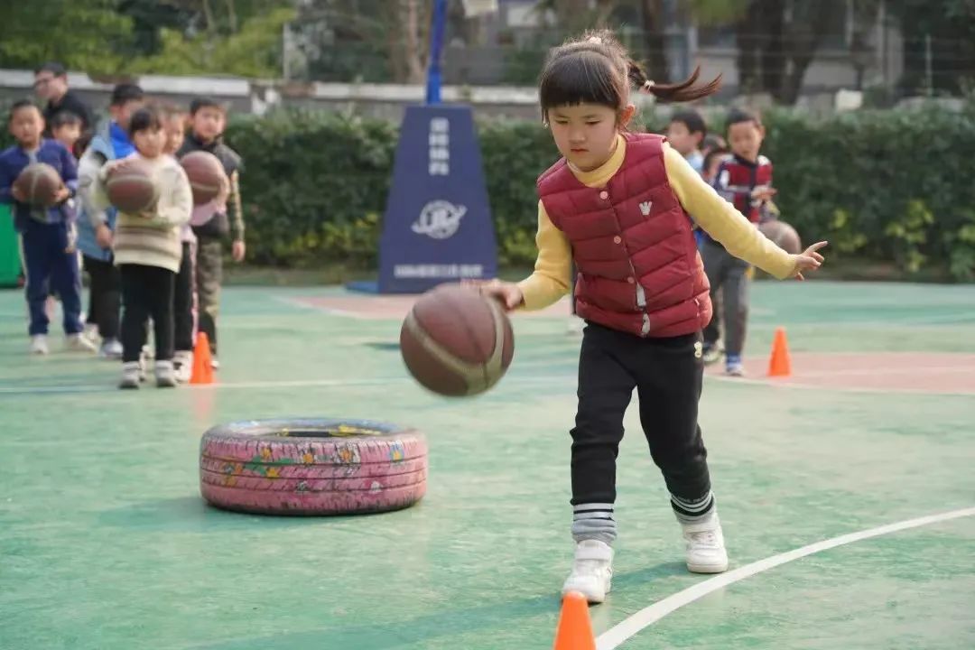 浣撹偛绀惧洟灏忓,灏忓浣撹偛瓒崇悆绀惧洟