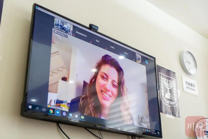 汶川地震中国男孩救以色列女孩,汶川地震以色列姑娘如今见到恩人