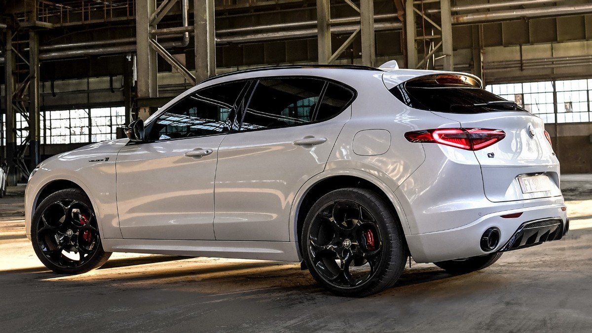 推荐十款适合女生开的汽车,比亚迪适合女生开的新能源汽车