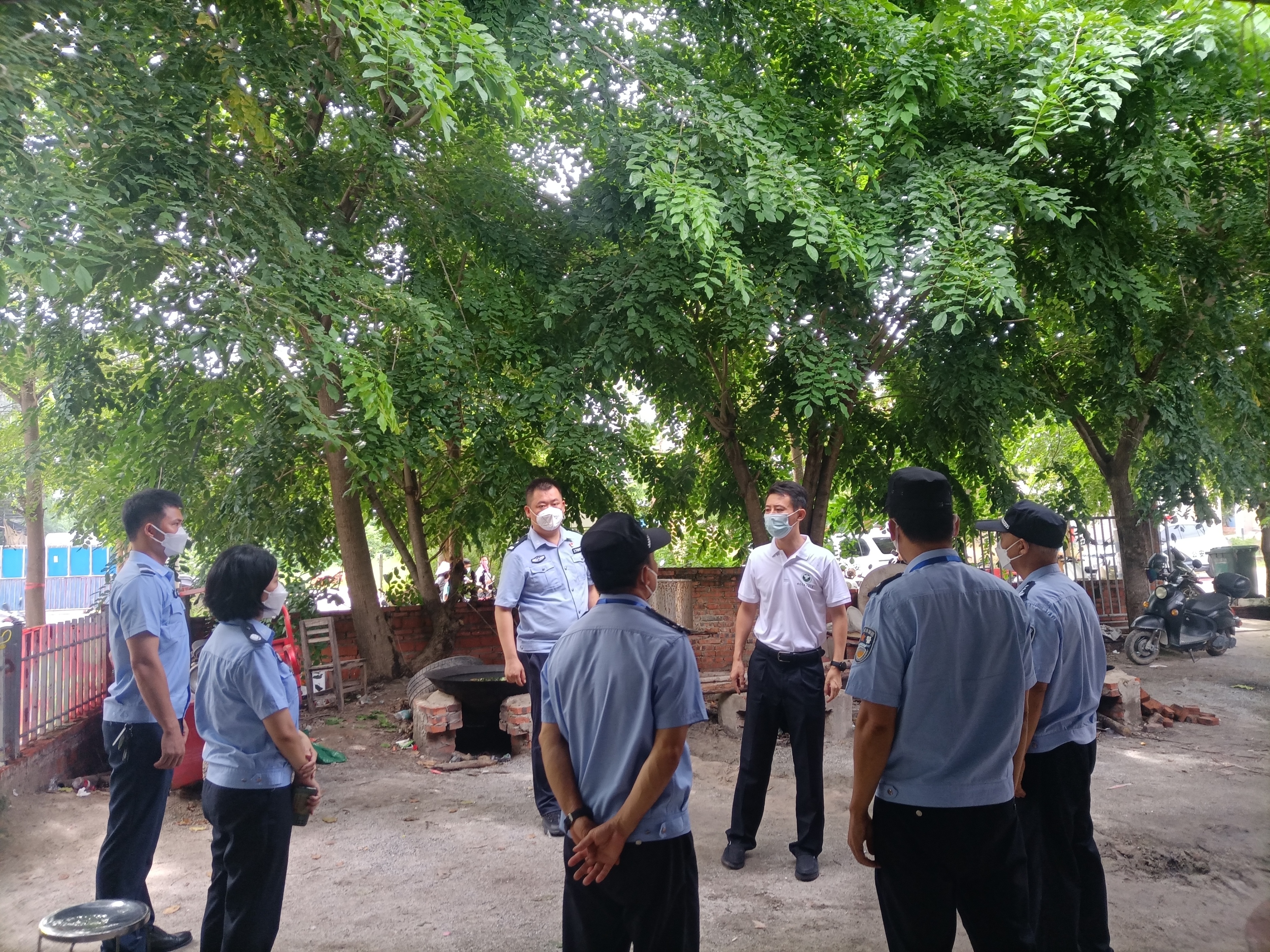 战疫一线公安事迹,疫线风采老民警