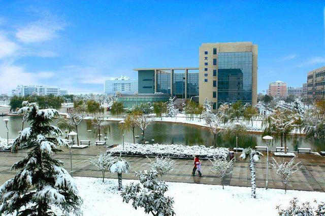 新乡医学院和蚌埠医学院哪个好,新乡医学院的一本和二本有啥区别