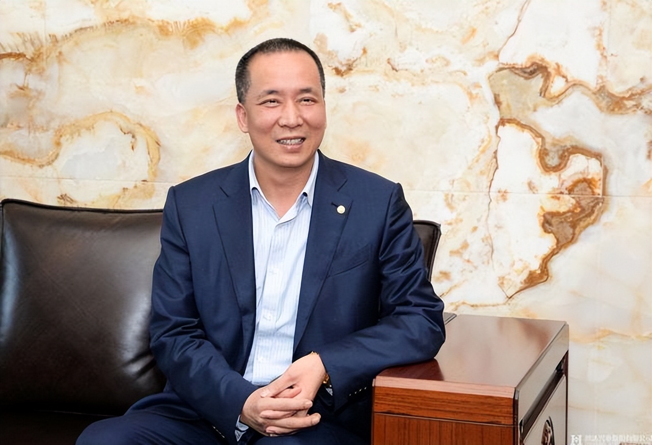 周奕丰现在身价多少,潮商会会长周奕丰身价多少亿