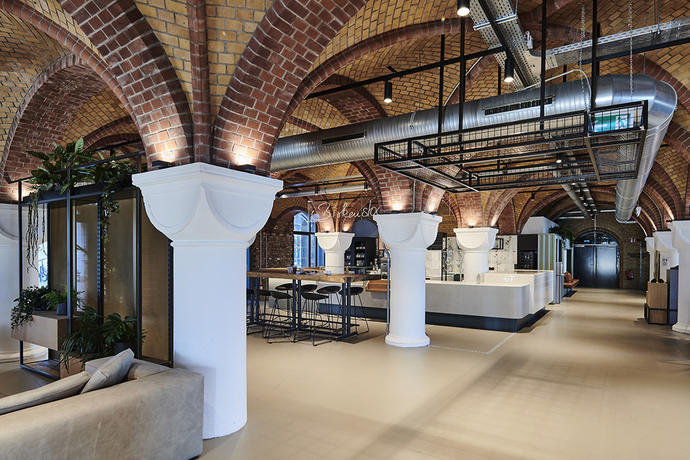 熙攘老街中的“后花园”大巭服饰深圳办公设计欣赏