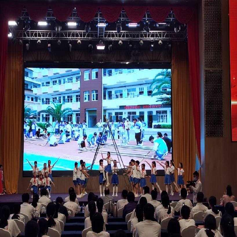 南康赤土民族小学,南康区赤土民族中心小学六年级