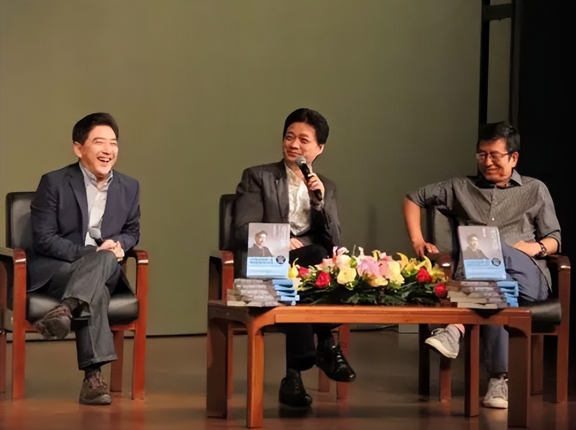 白岩松与妻子共事20多年,白岩松镇江女婿