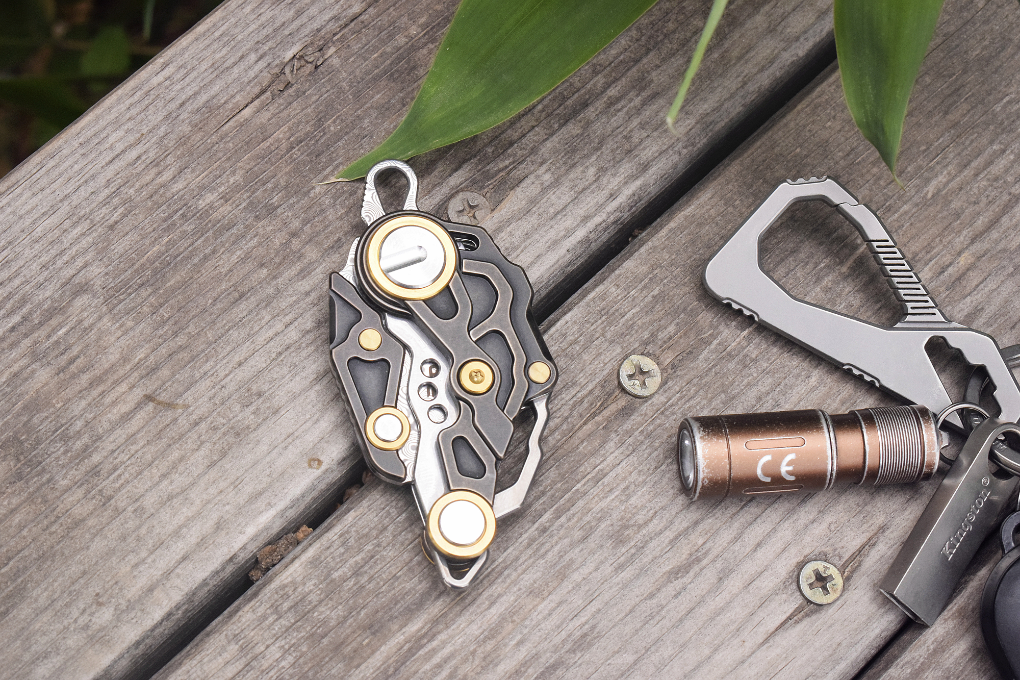 浓浓机甲风，把玩实用两相宜！三刃木大马士革挂脖*刀折**体验