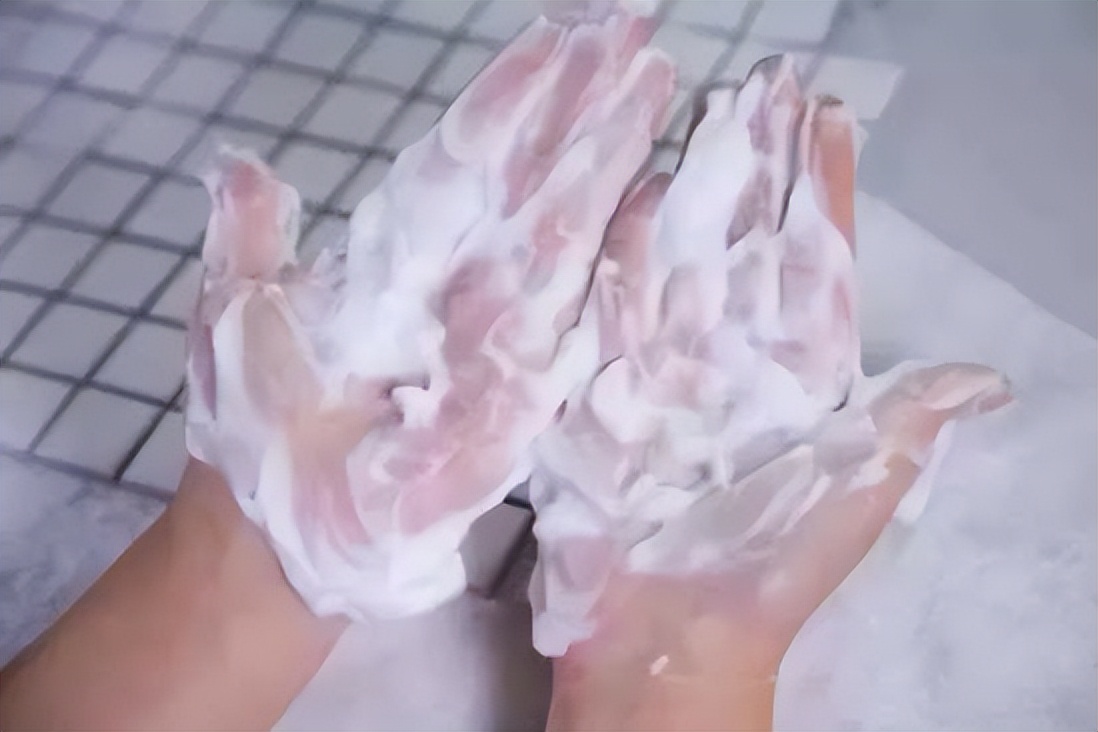 好用到爆的平价洗面奶推荐:不用吃土不用剁手,也能做精致的女孩