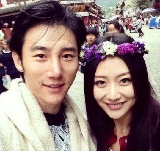 京城四美*冰白**：献媚成龙获杨受成独宠，下嫁男模却遭郑元畅*爱夺**