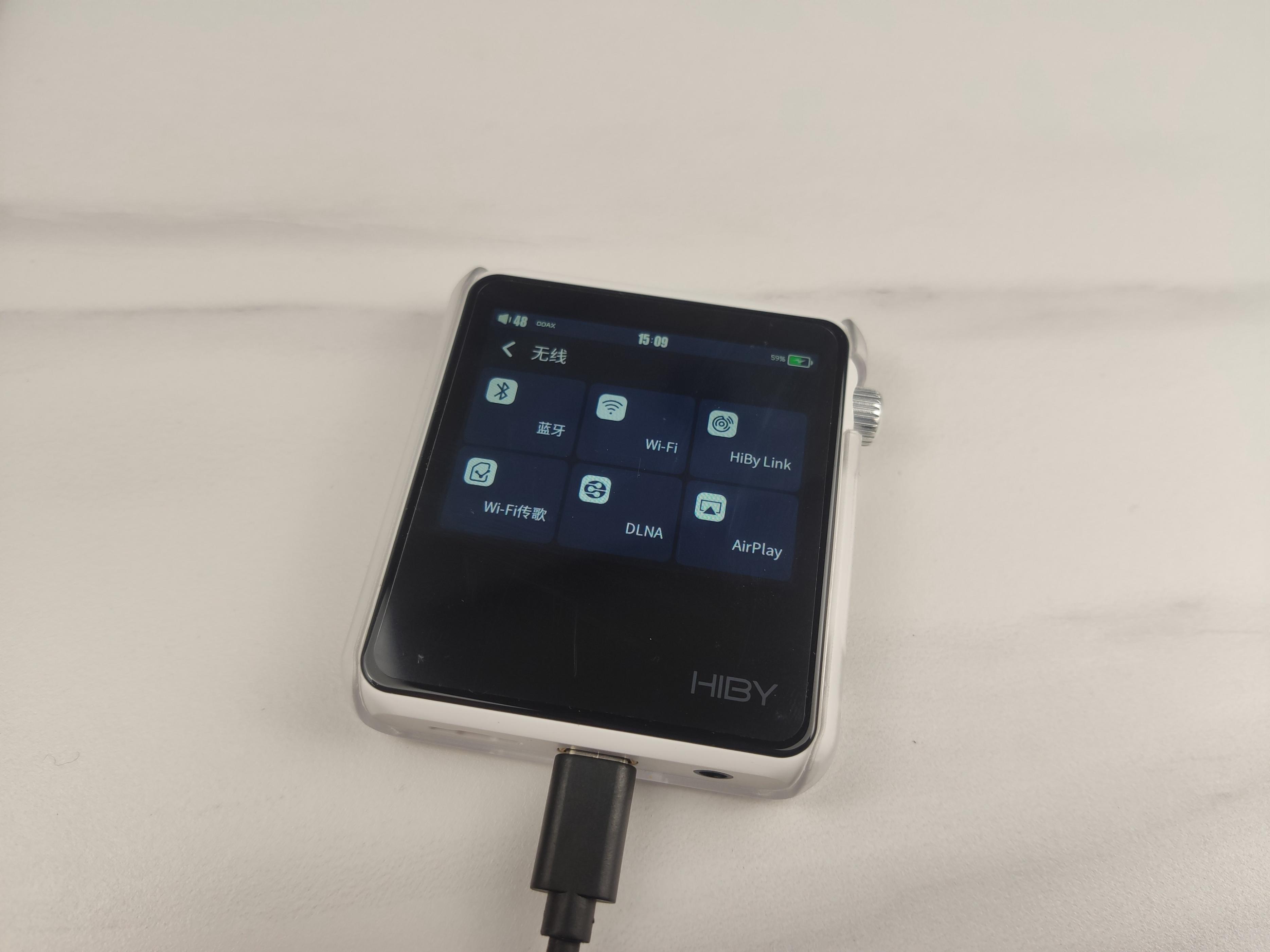 不管工作娱乐还是运动，这款*放播**器都能HOLD住