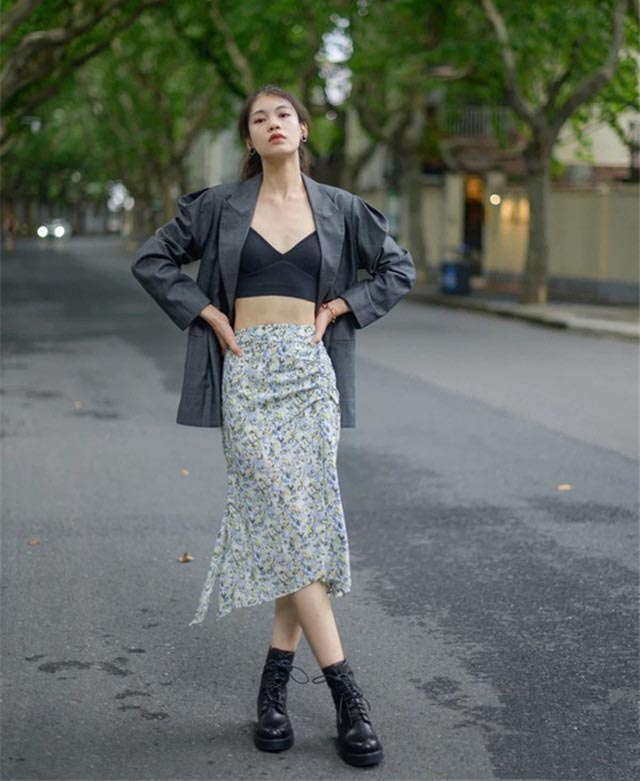 性感不应该被遮挡，丰臀、蛮腰、大胸也并不露骨，这样穿人见人夸