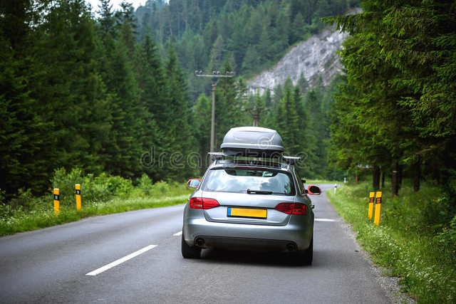 轮胎气压不正确危险时刻伴随身边,轿车轮胎气压一般打多少才合适