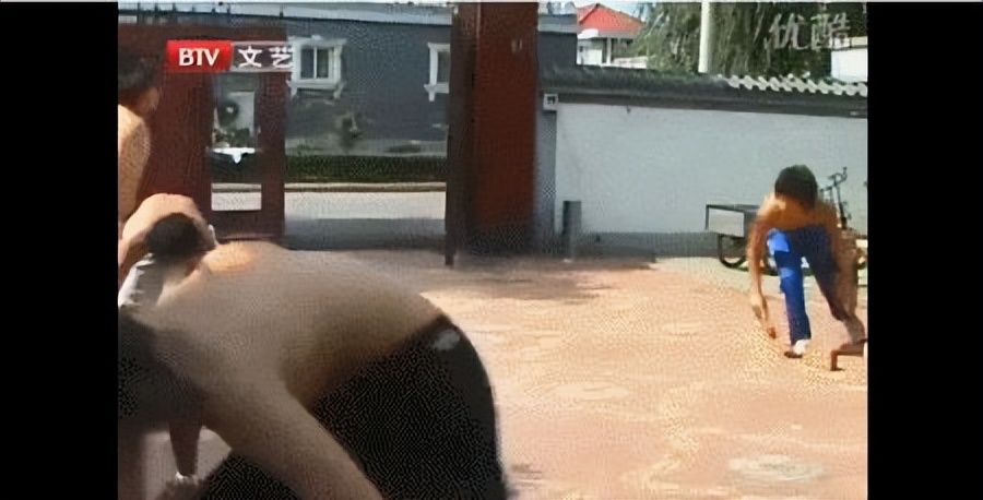 代言螺蛳粉的男星,卖螺蛳粉网红男扮女装好几个人