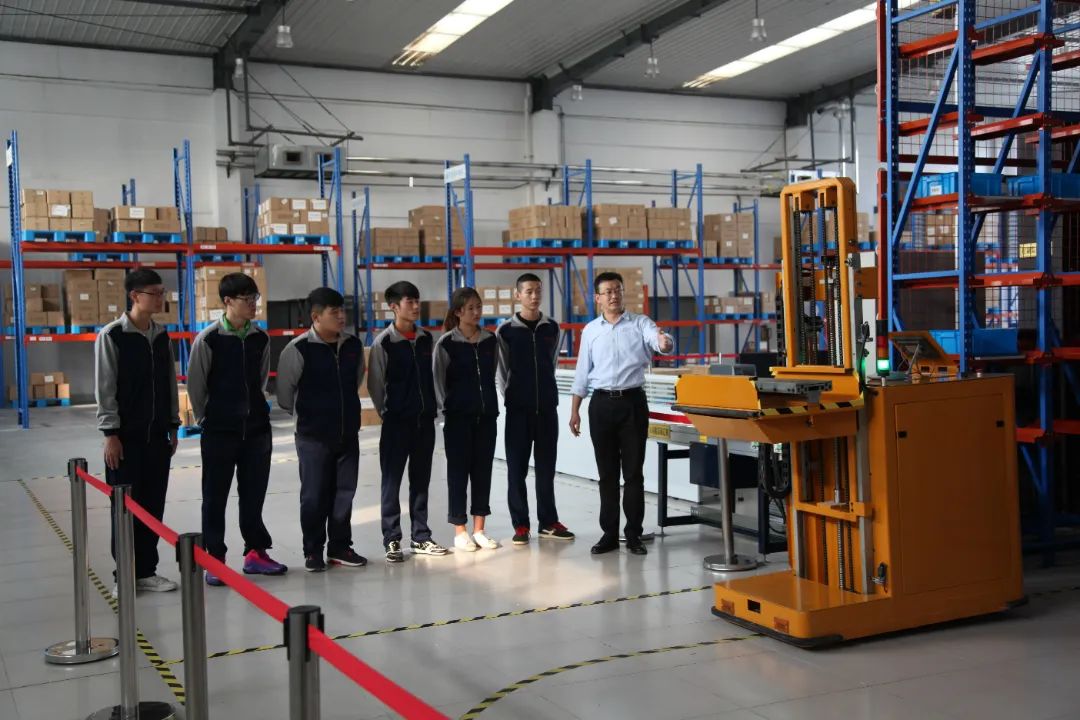 潍坊学院经营管理学院,潍坊职业学院连锁经营与管理