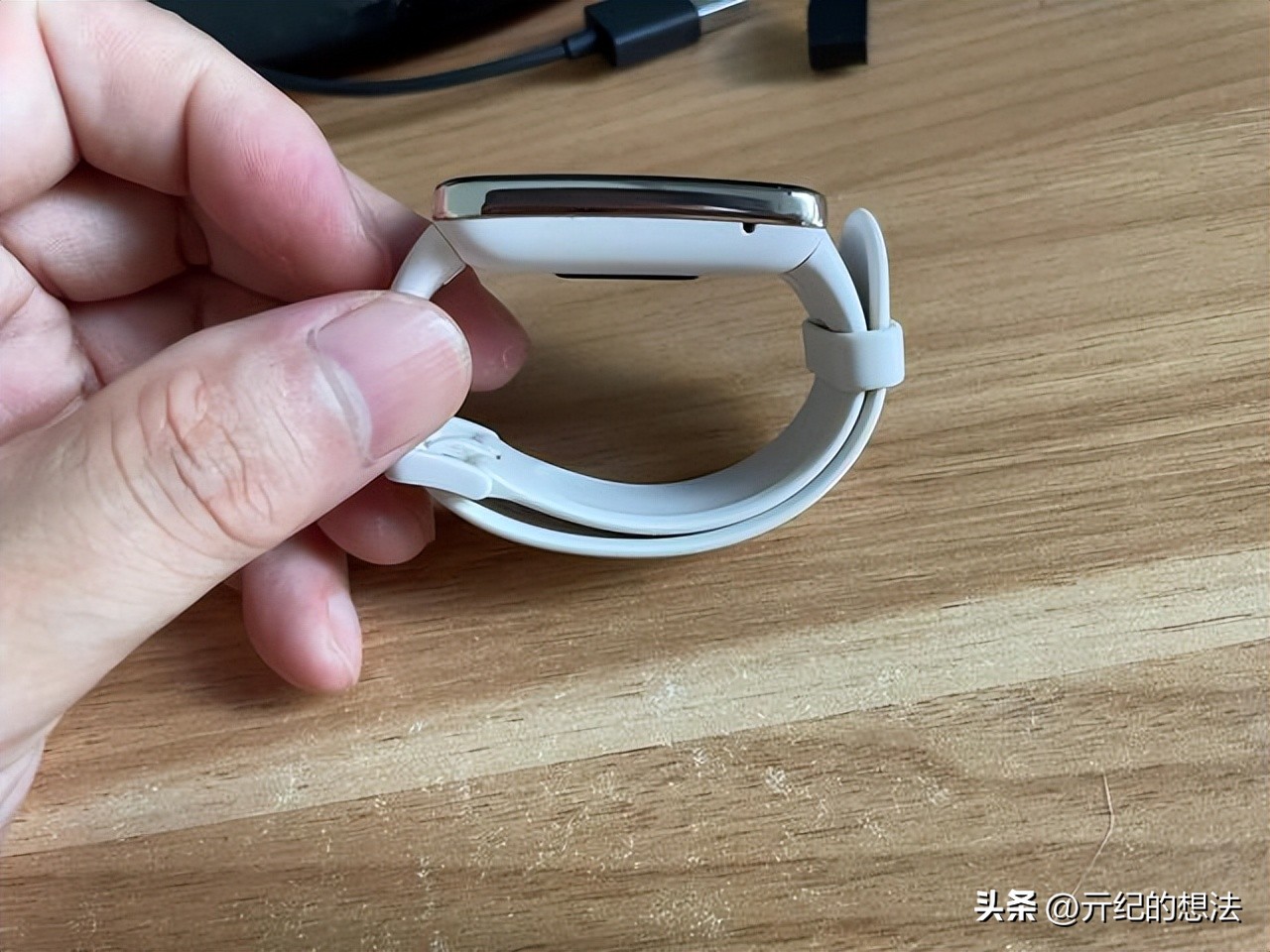 小米手环7pro和applewatch,从applewatch降级小米
