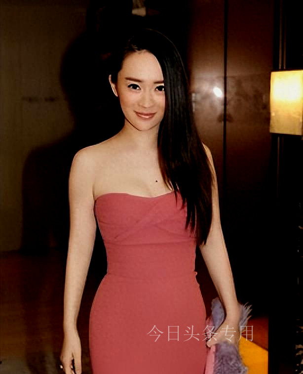 早年大尺度戏,为博出位全裸出镜,一脱成名的她到底有多少黑料?