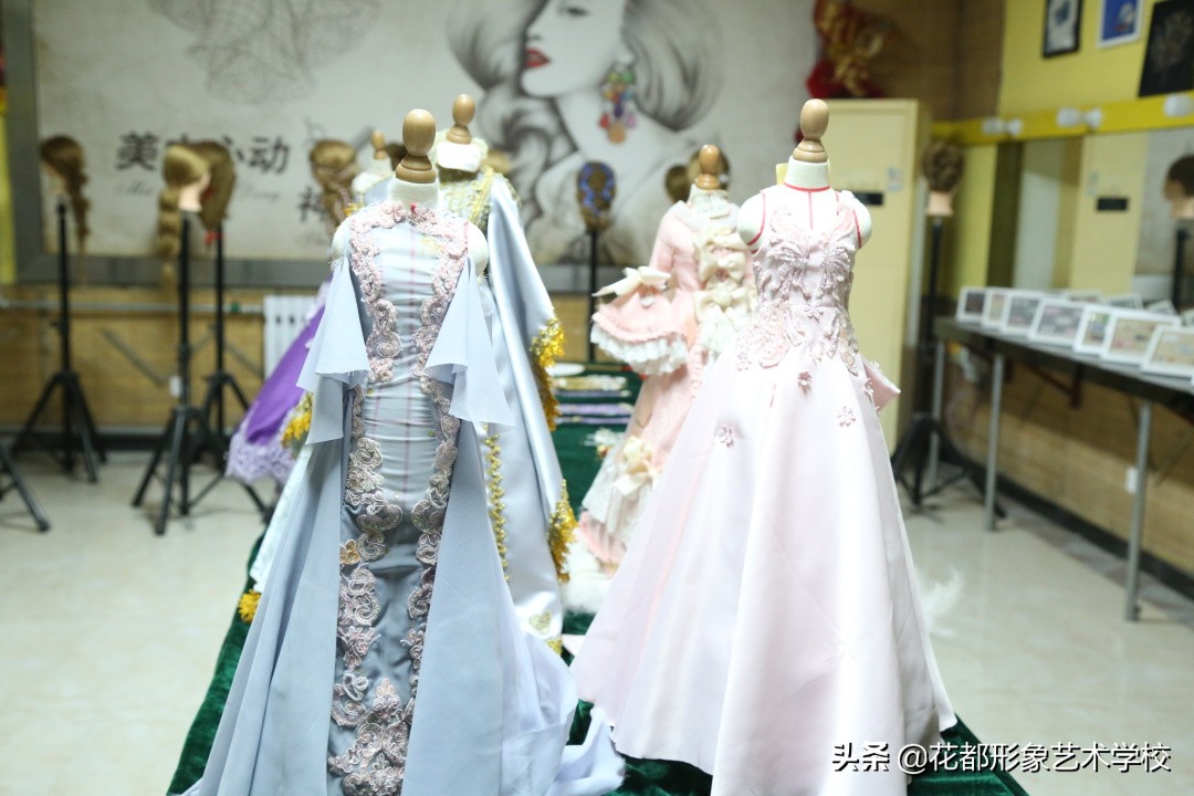 初中女生最吃香的十大技校专业,大专女生最吃香的十大专科专业