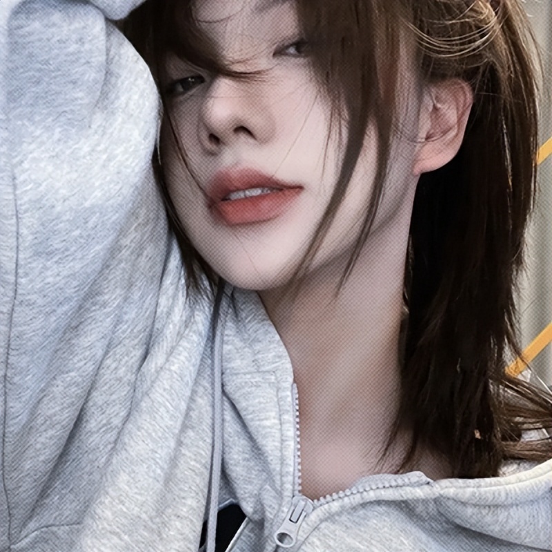 好看的精致头像女人味十足的,有艺术气息的头像唯美女