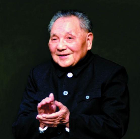 1979年*小平邓**访美，上百名美国儿童唱一首歌，*小平邓**听后热泪盈眶