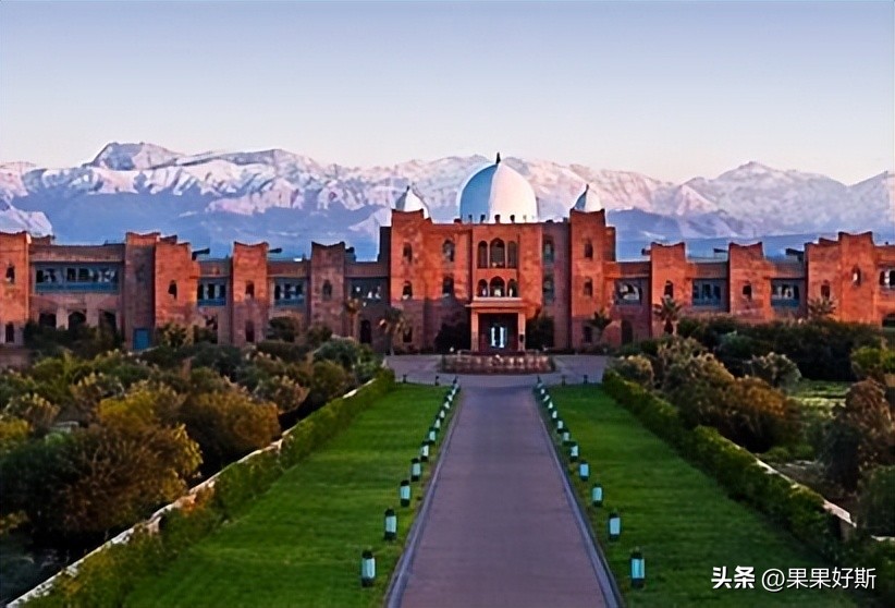 摩洛哥:非洲球队首进四强,阿特拉斯雄狮震惊世界,