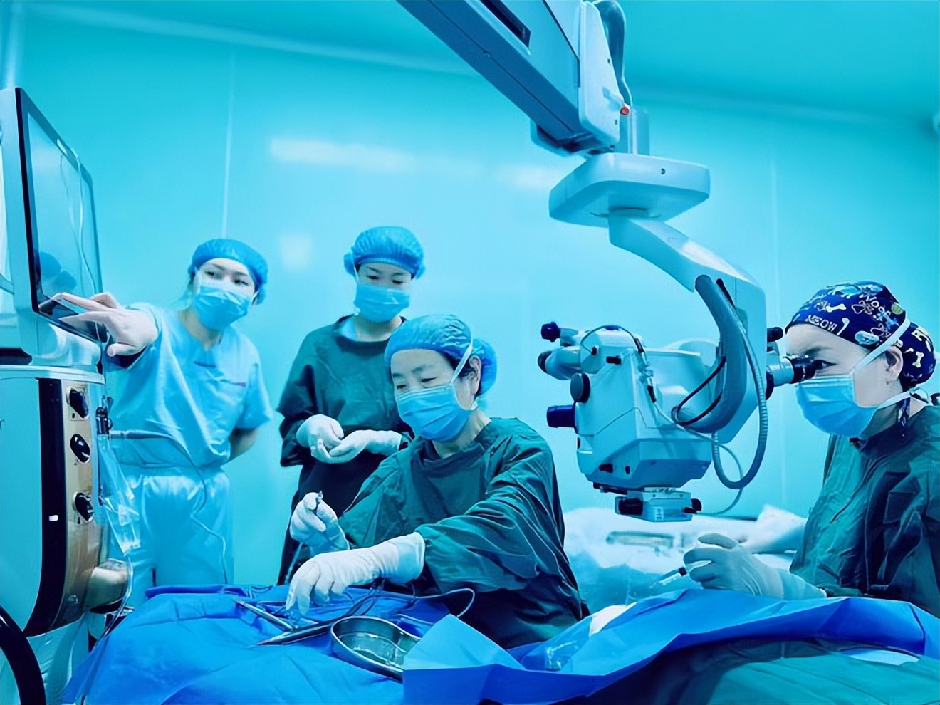 飞秒激光治疗白内障能矫正近视吗,飞秒激光手术辅助复杂白内障治疗