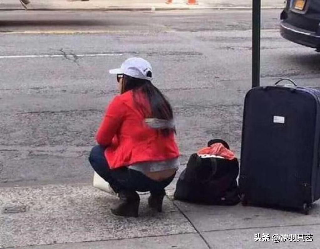 凤姐在美国修脚,为什么凤姐宁愿死在美国也不回国