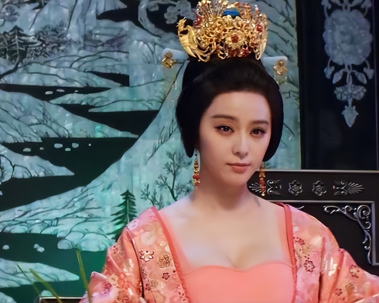 唐玄宗杨贵妃和安禄山在一起,48岁杨贵妃宠安禄山