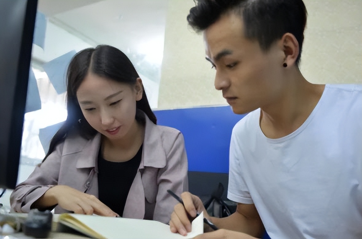 应届大学生就业别错过校招和社招,踩坑后才明白校招社招