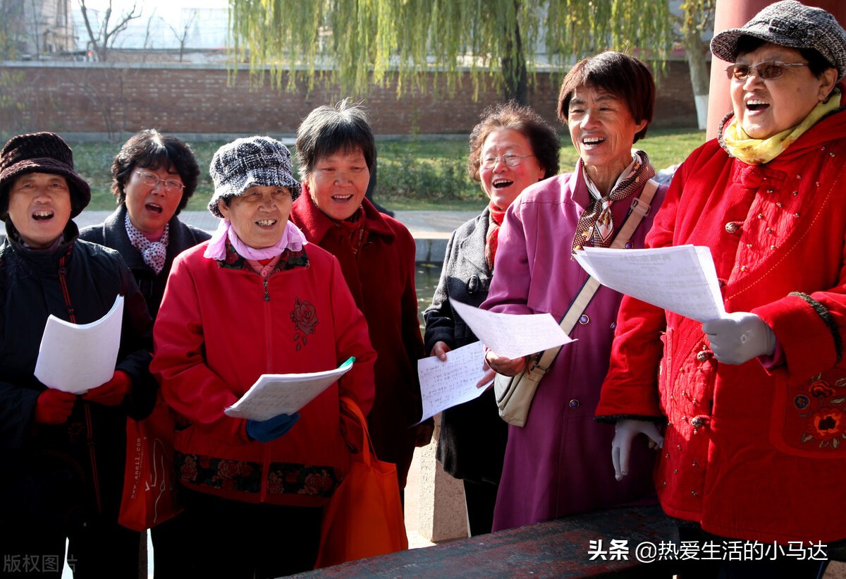 55岁退休大妈的忠告,60岁的女人退休之后该做些什么