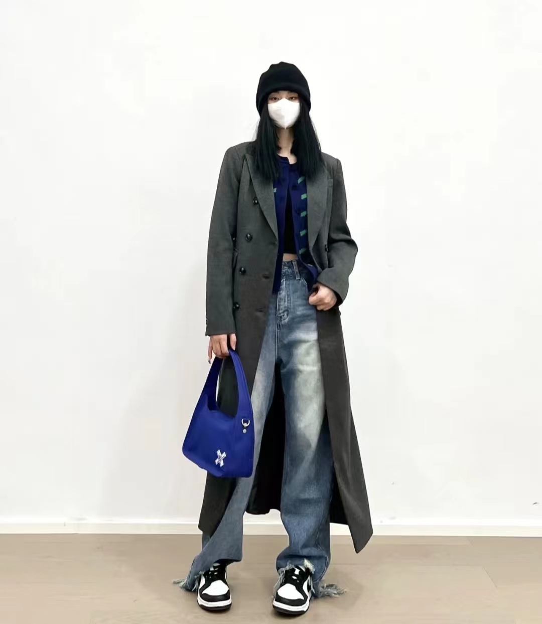 中款深灰色大衣怎么搭配好看,maxmaralabbro灰色大衣