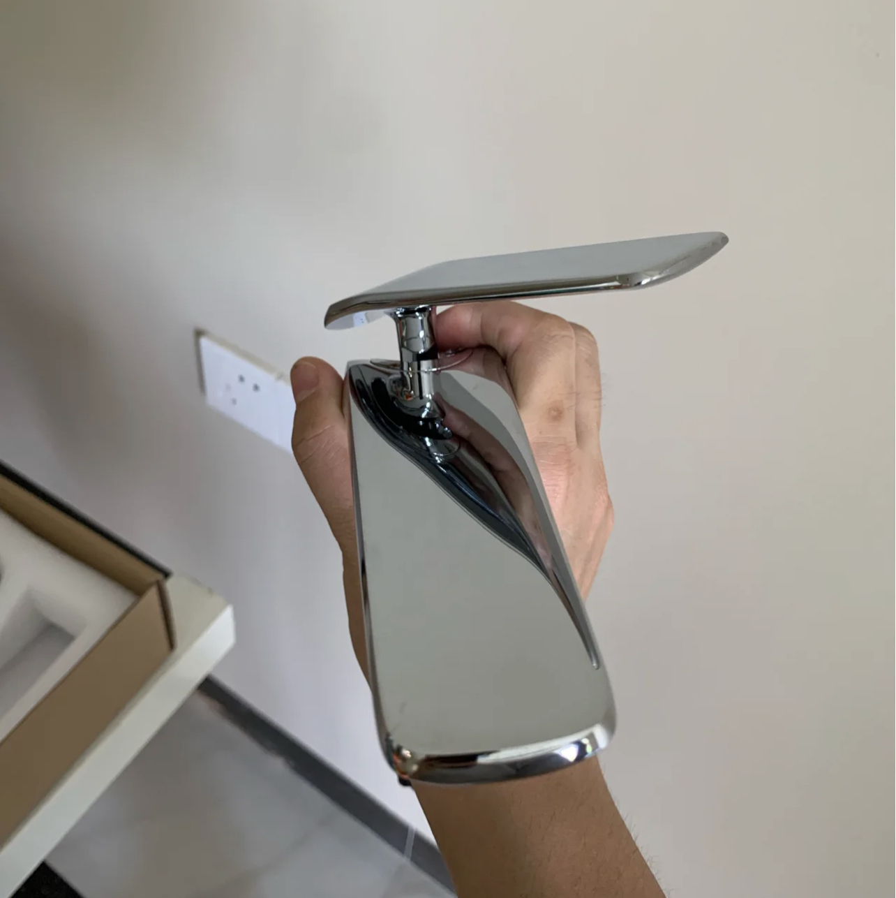 买水龙头是冷热的好还是恒温的好,买水龙头目前怎么买不上当