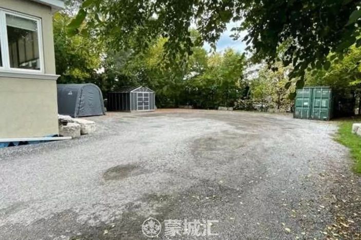 疯狂多伦多！普通3房2卫独立屋挂牌$1000万！经纪称“潜力巨大”