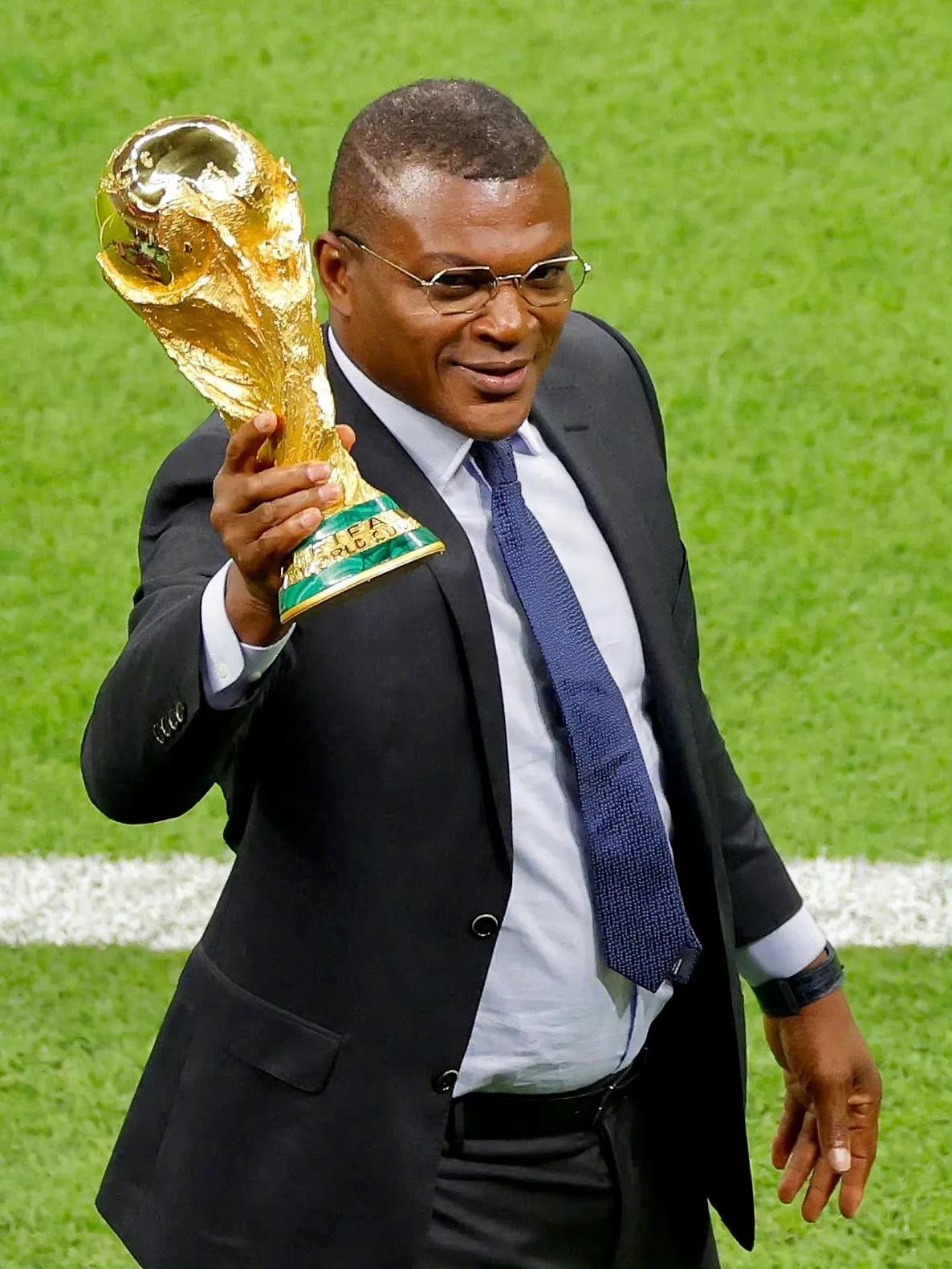 卡塔尔世界杯开幕式丁伟杰,卡塔尔世界杯赛场外观