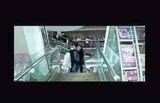 隐匿多年的张曼玉近照曝光,息影18年58岁张曼玉近况曝光