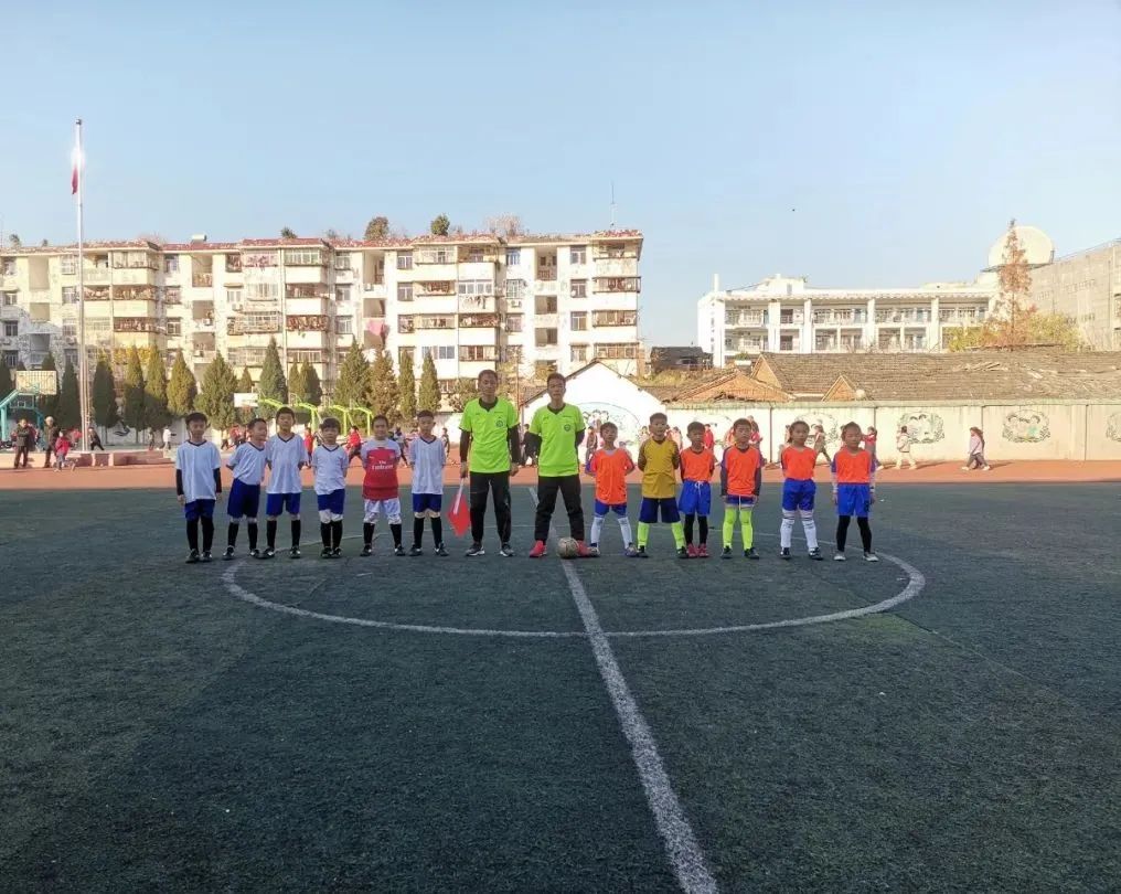 小小足球大小梦想,小学足球联赛拉开帷幕