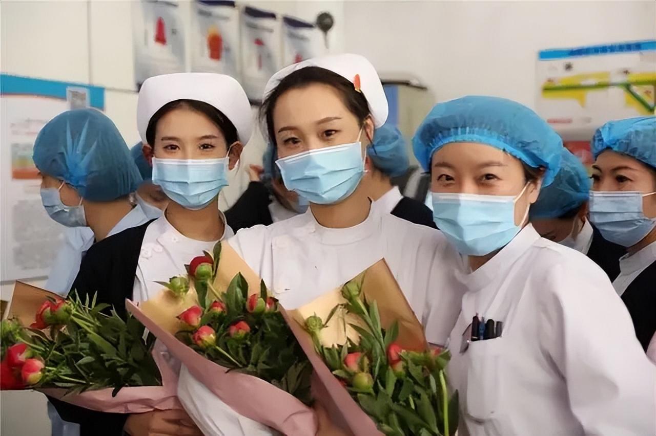 女护士处理男患者隐私部位时,会尴尬吗?告诉你实情!