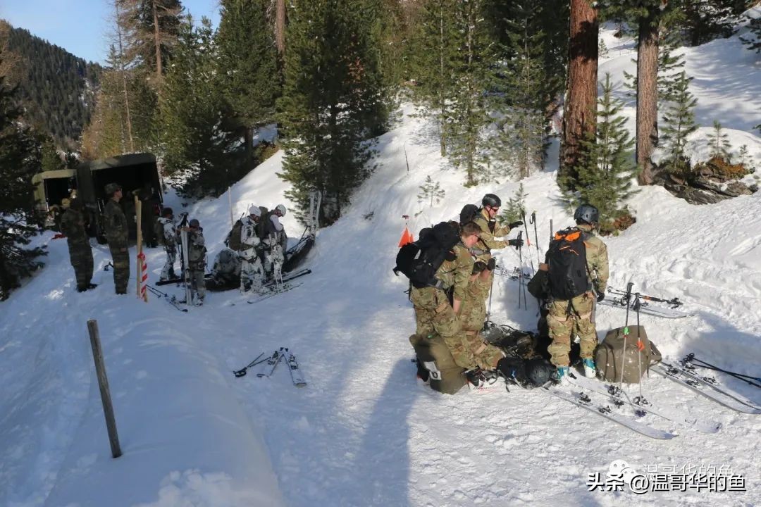 空军首次使用运20集中运送新学员,中国空军运20简介