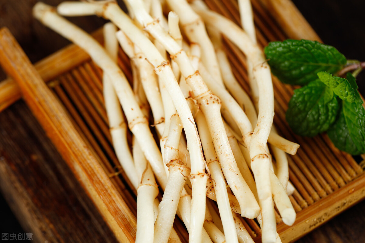 名字很土但很好吃的中国食物,名字不好听但却美味的野菜