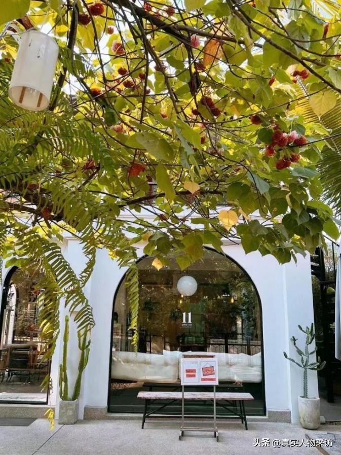 我曾是企业高管，不想内耗，5年前移居泰国，被这里的松弛疗愈了