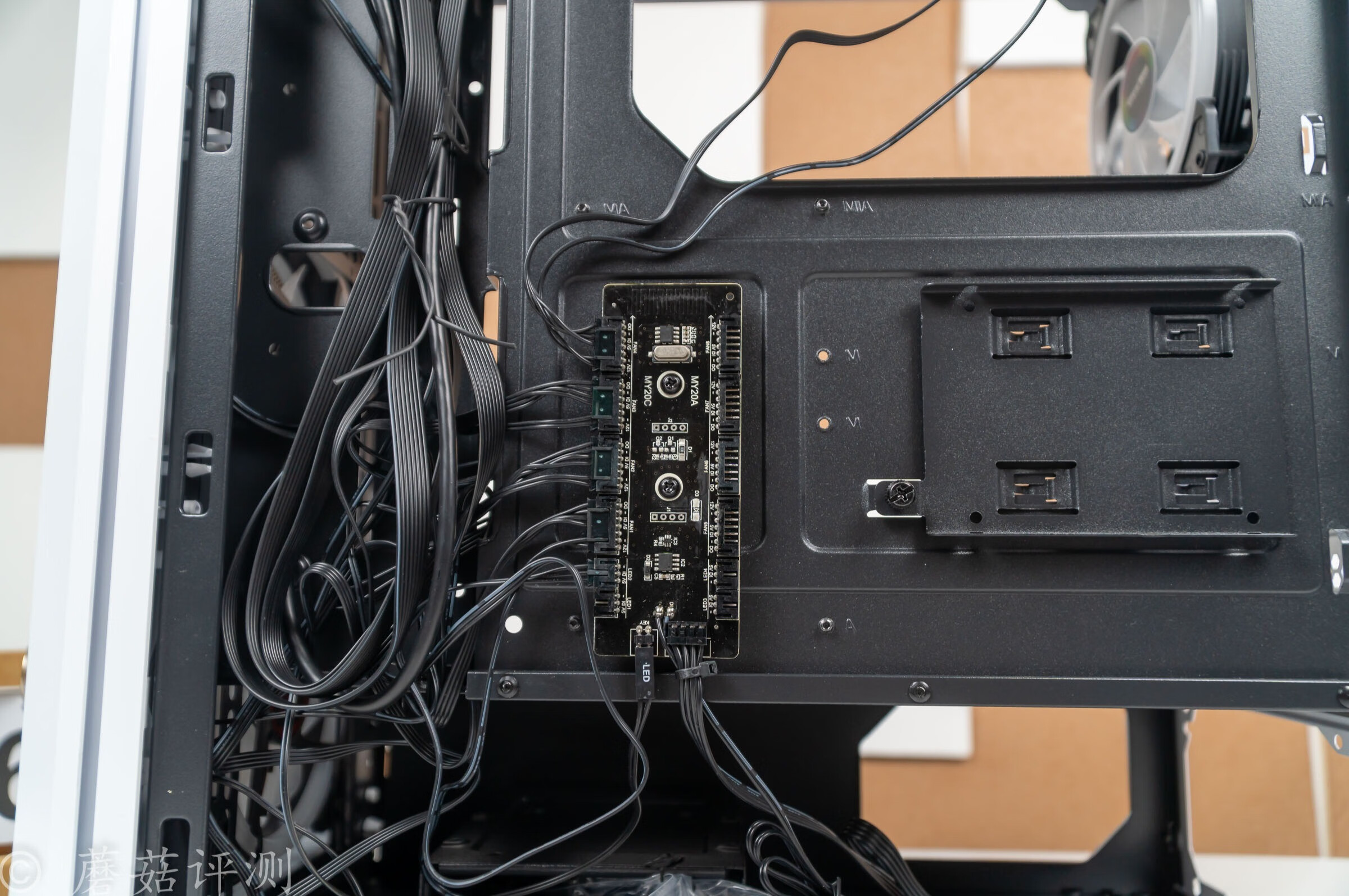 攒了好久的钱终于派上了用场,攒了很久的钱换电脑