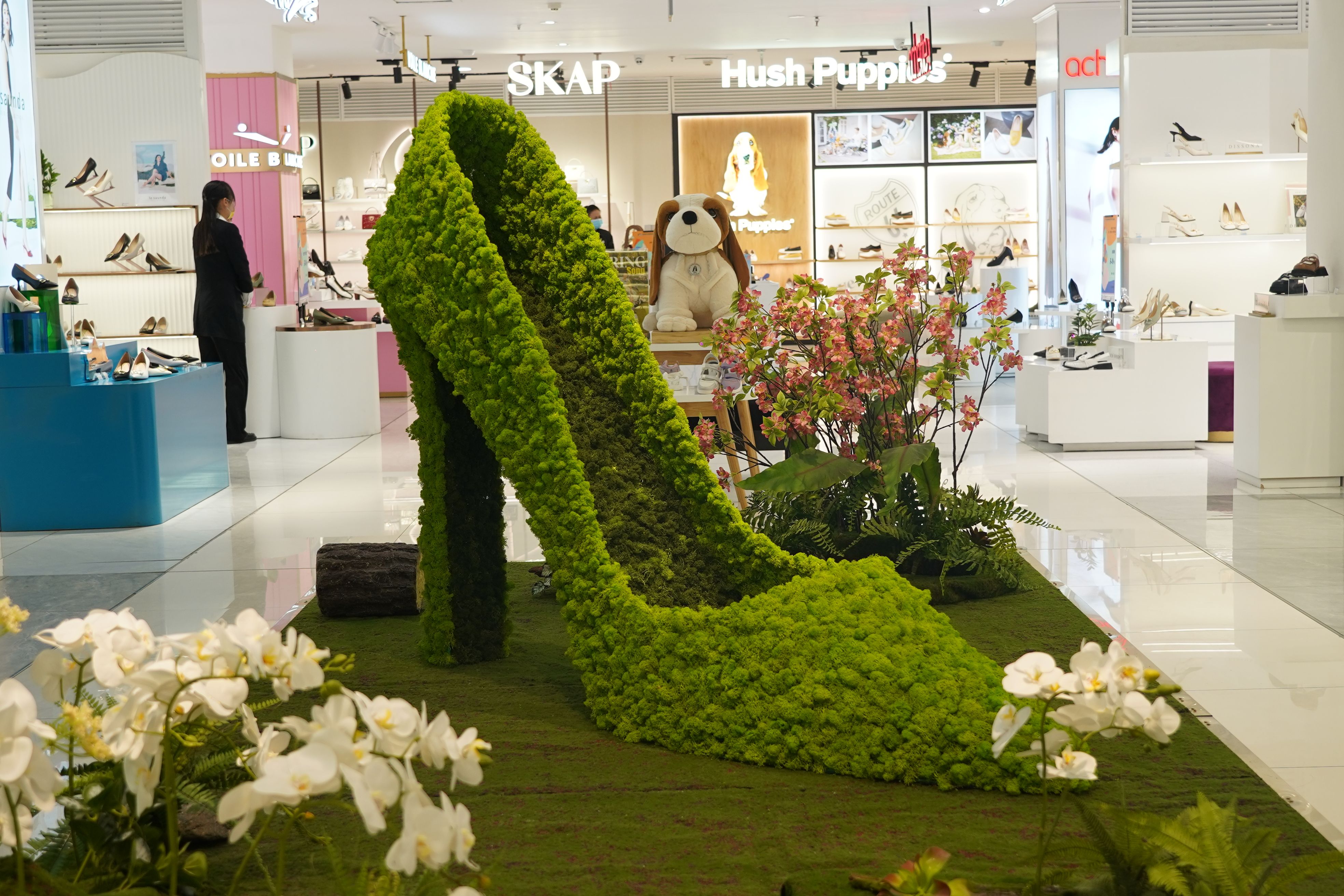 “师傅我去友好！”“哪个友好？”