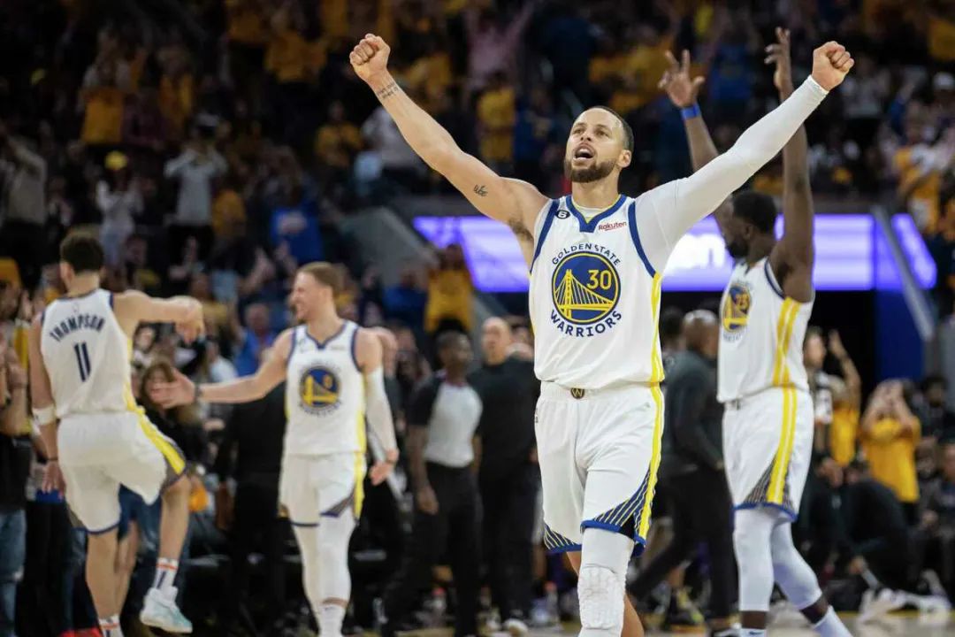 佩顿重回勇士首秀,科尔采访谈到佩顿