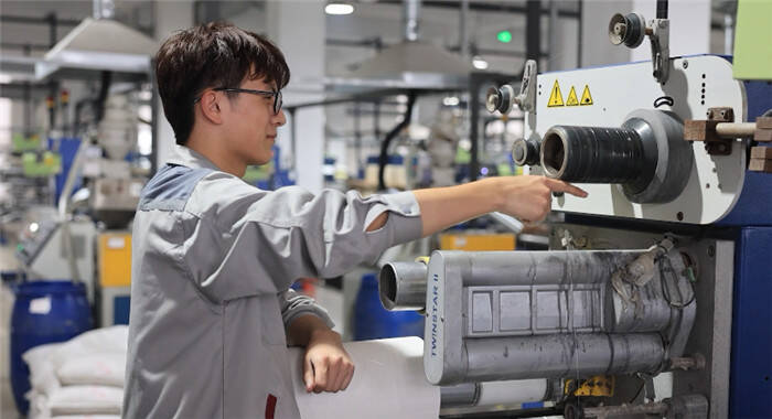 潍坊农机企业促生产保春耕,山东潍坊加紧农资生产助春耕