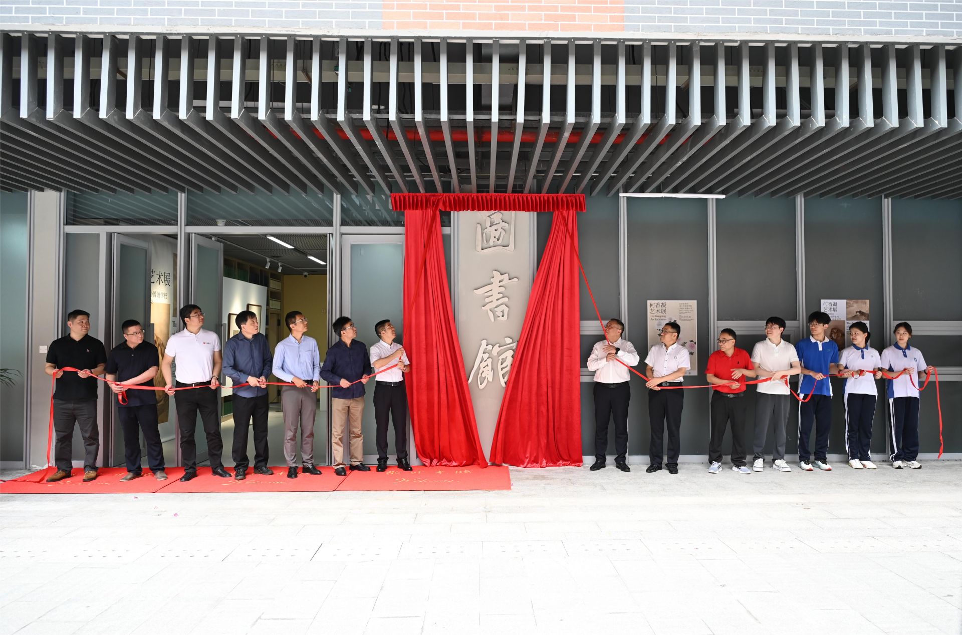 一座美好的图书馆应该是怎样的?南外高中图书馆新馆给出了答案