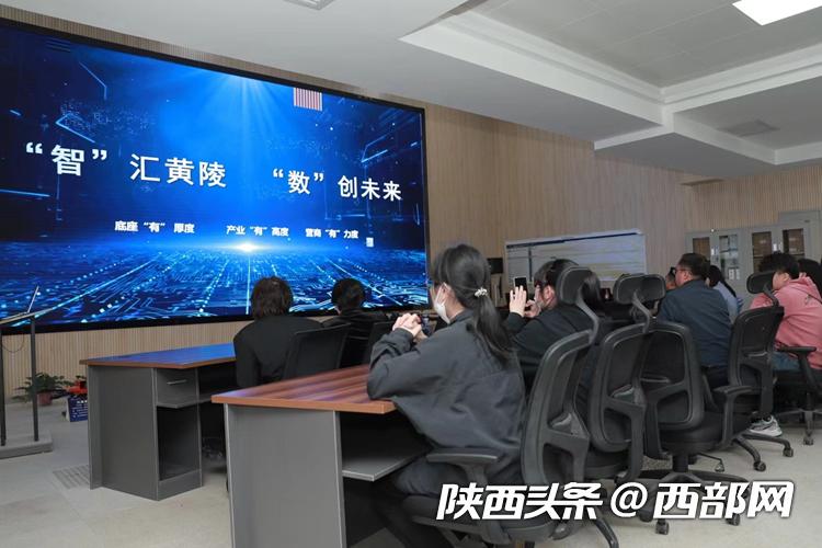 瀵绘牴鍗庡鏂囨槑浼犳壙涓崕鏂囧寲,瀵绘牴浜烘枃濮嬬鎺㈠鐐庡笣鏁呴噷