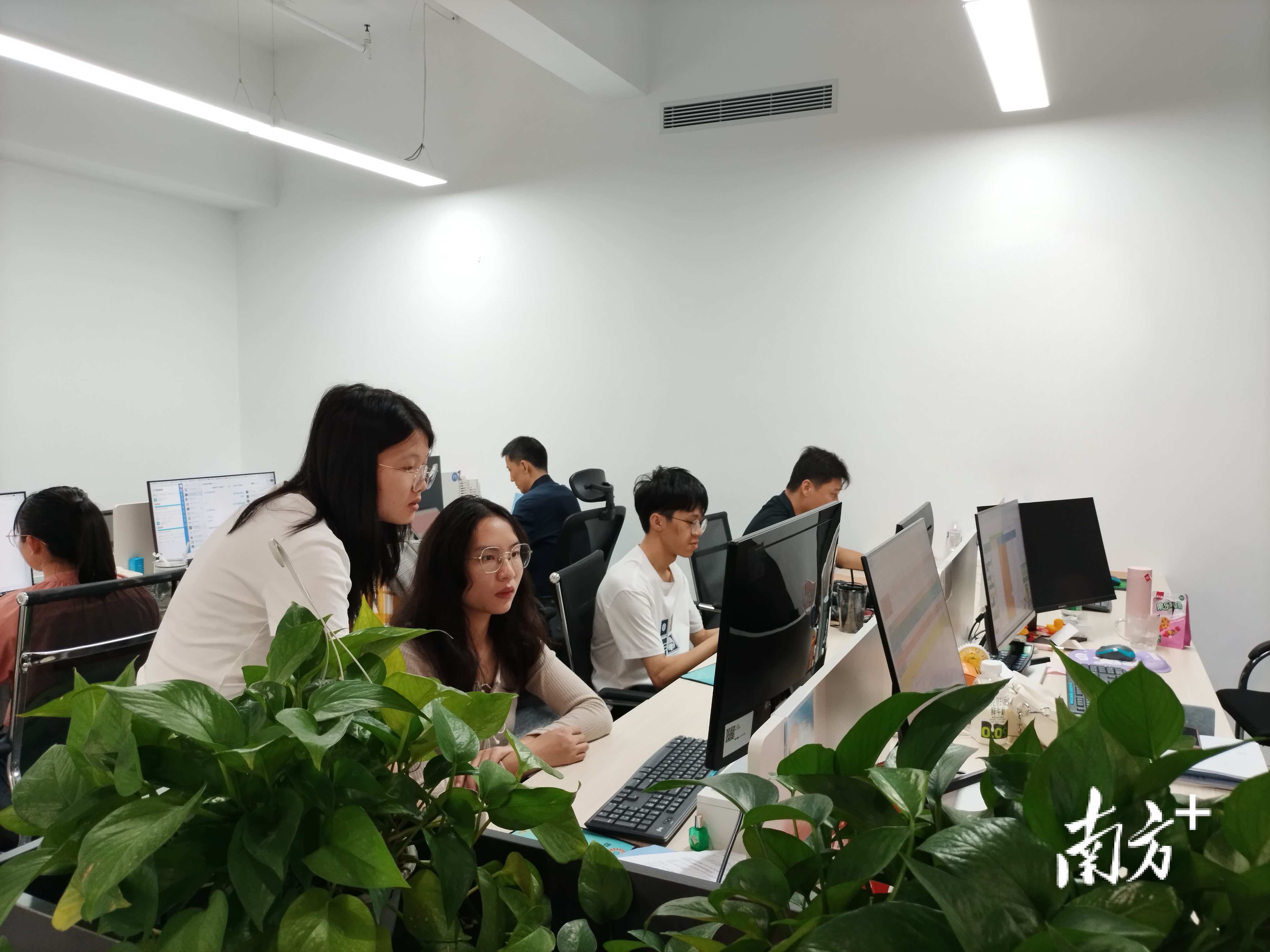 中山灯饰跨境电商专供,中山灯饰跨境电商