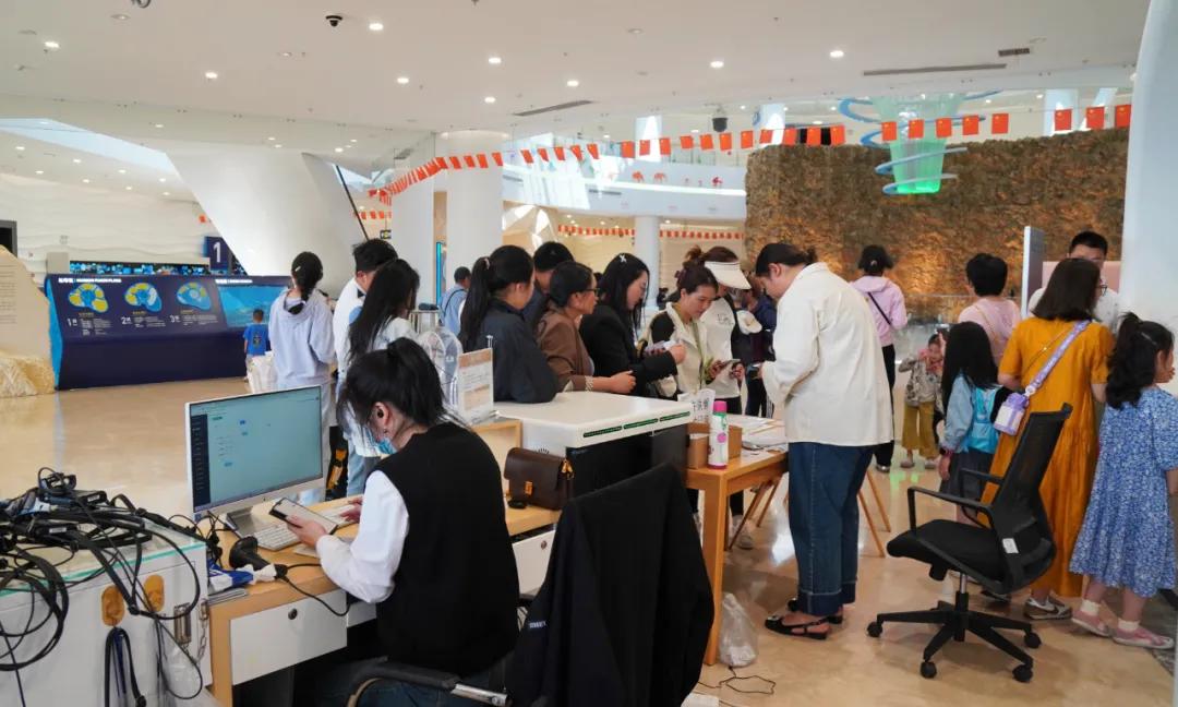 22.26万人次、2.04亿元！澄江清明假期“不负*光春**”